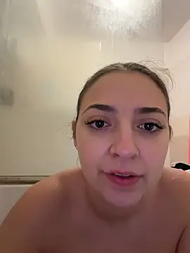 Snapshot of looloopaul chatting on February 2026 06:05:01 PM looloopaul online show from February 2026 06:05:01 PM