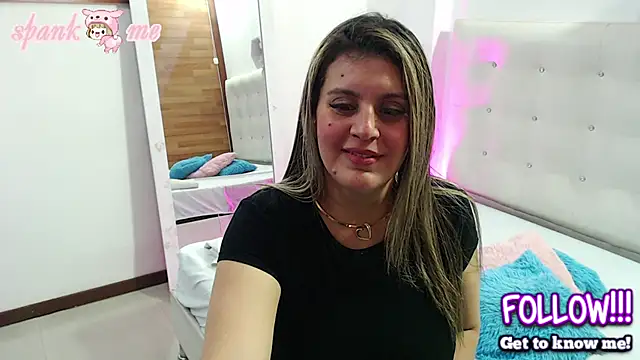 sweet christtydiaz online show from October 2025 09:21:01 PM