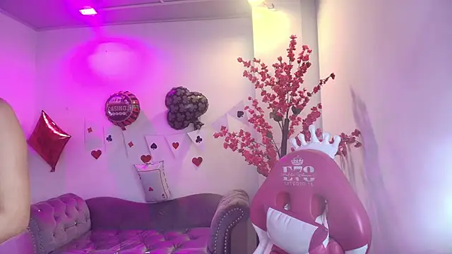 Snapshot of Summer_miller chatting on February 2026 11:38:02 AM Summer miller online show from February 2026 11:38:02 AM