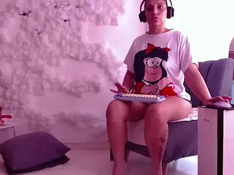 josie r online show from October 2025 07:59:01 PM