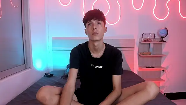 luccas ferreira online show from November 2025 07:03:02 PM