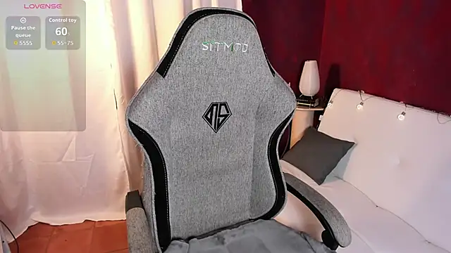 Snapshot of beyondsteel_ chatting on November 2025 03:07:01 AM beyondsteel online show from November 2025 03:07:01 AM