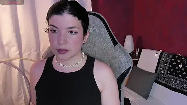 Snapshot of beyondsteel_ chatting on November 2025 03:08:02 AM beyondsteel online show from November 2025 03:08:02 AM