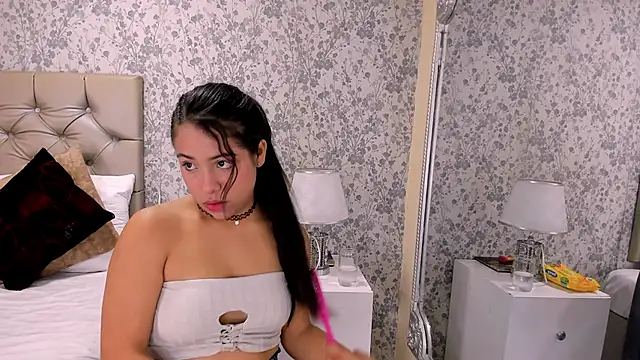 Snapshot of Clohe_Bell chatting on January 2026 02:09:02 PM Clohe Bell online show from January 2026 02:09:02 PM