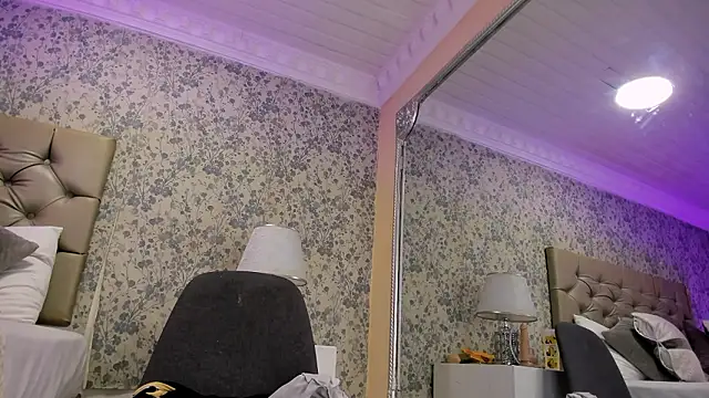 Snapshot of Clohe_Bell chatting on January 2026 01:26:02 PM Clohe Bell online show from January 2026 01:26:02 PM