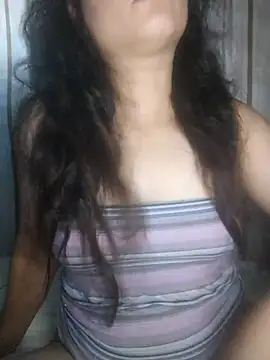 Snapshot of Krestanna chatting on October 2025 07:43:01 AM Krestanna online show from October 2025 07:43:01 AM