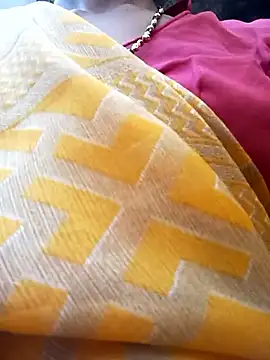 Snapshot of Mona7070 chatting on October 2025 03:58:01 AM Mona7070 online show from October 2025 03:58:01 AM