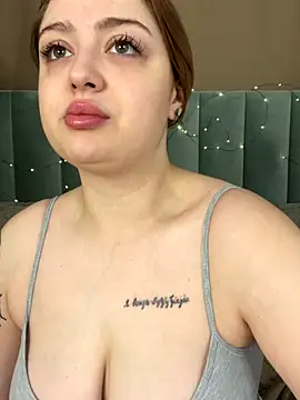 KellyMoors online show from October 2025 01:28:01 AM