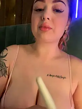 KellyMoors online show from December 2025 01:15:02 AM