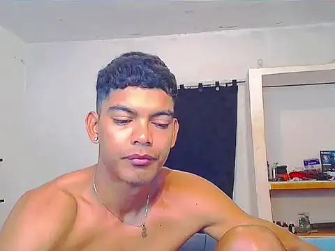 Snapshot of theMyke101 chatting on June 2026 09:12:01 AM theMyke101 online show from June 2026 09:12:01 AM