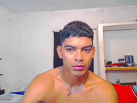 Snapshot of theMyke101 chatting on June 2026 09:42:02 PM theMyke101 online show from June 2026 09:42:02 PM