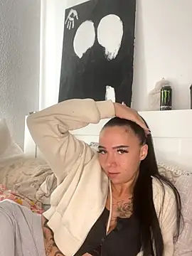 Snapshot of YoungZoexx chatting on October 2025 09:38:02 AM YoungZoexx online show from October 2025 09:38:02 AM