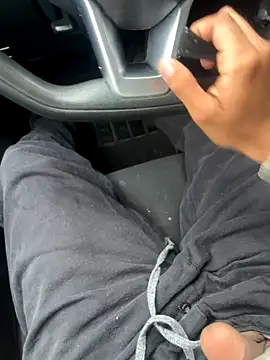 Snapshot of ayrtonmen chatting on October 2025 01:22:02 PM ayrtonmen online show from October 2025 01:22:02 PM