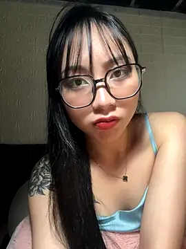Linh5790 online show from October 2025 05:10:01 PM