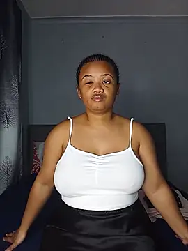 Sultrytits6 online show from June 2026 07:05:01 PM