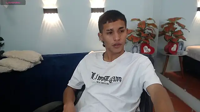 LiamBlack16 online show from October 2025 01:01:01 PM