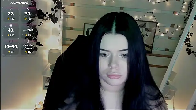 Mona Esty online show from February 2026 01:18:02 PM