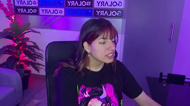 Violetta Swett  online show from November 2025 02:54:01 PM