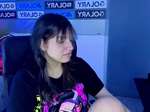 Violetta Swett  online show from November 2025 07:14:02 PM