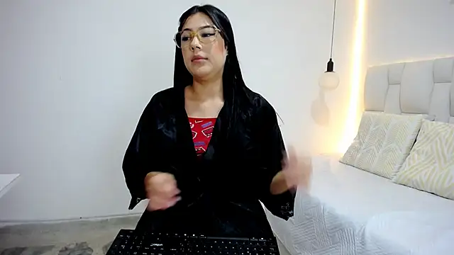 Snapshot of Celeste_Bunny19 chatting on October 2025 12:46:01 PM Celeste Bunny19 online show from October 2025 12:46:01 PM