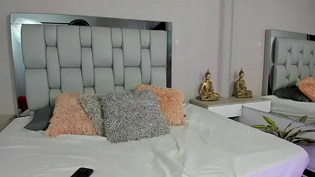 MarianaMiller1 online show from October 2025 02:46:02 AM