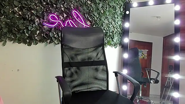 Samanta Ortiz online show from November 2025 07:03:01 PM