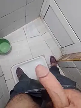 Snapshot of Iuhggikk chatting on October 2025 07:59:01 PM Iuhggikk online show from October 2025 07:59:01 PM