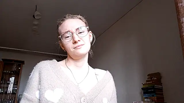 Snapshot of _SwimmyGrl_ chatting on October 2025 06:01:01 AM SwimmyGrl online show from October 2025 06:01:01 AM