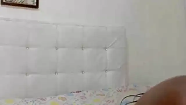 SharitHills online show from November 2025 08:19:02 PM