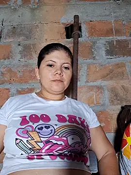 lady and charly online show from December 2025 02:06:02 AM