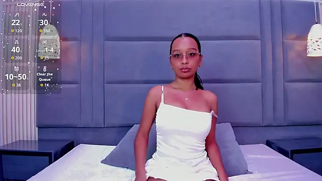 Snapshot of AliceJackkson chatting on October 2025 11:41:02 AM AliceJackkson online show from October 2025 11:41:02 AM