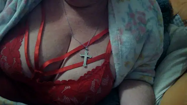 Playful MILF Demi online show from November 2025 10:12:01 PM