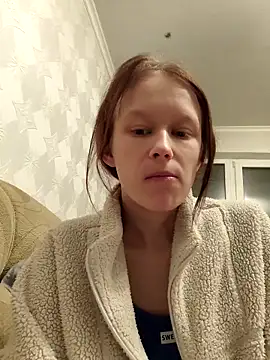 Snapshot of AlettaPaltrova chatting on October 2025 04:16:01 PM AlettaPaltrova online show from October 2025 04:16:01 PM