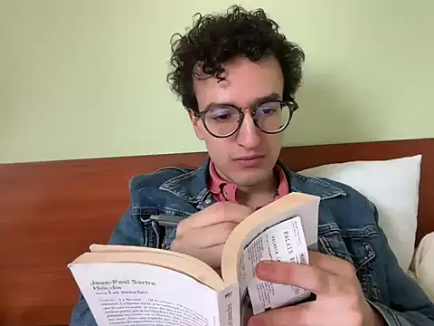 Snapshot of Poeta98@xh chatting on October 2025 01:53:01 PM Poeta98xh online show from October 2025 01:53:01 PM