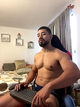 Ezzio Scolaro online show from December 2025 12:13:02 PM