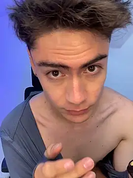 Sam Clark online show from October 2025 04:01:01 AM