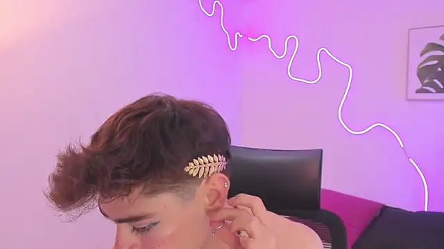 Sam Clark online show from November 2025 03:17:01 AM