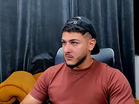 jasonshaw25 online show from December 2025 05:43:02 PM