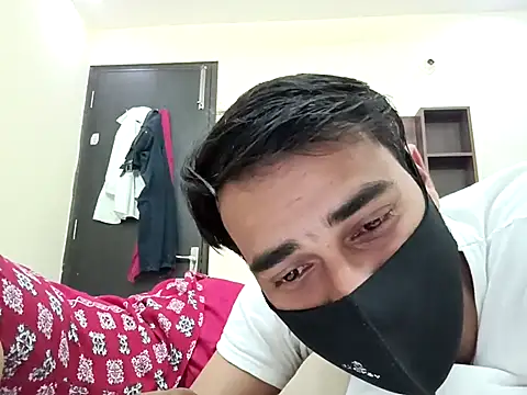 horny milf couple online show from October 2025 06:07:02 PM