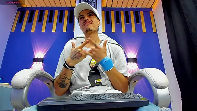 imsammytop online show from November 2025 12:42:02 PM