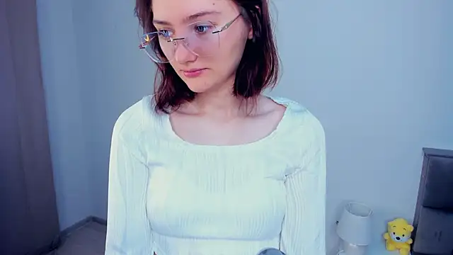 LorrieDegonia online show from December 2025 04:09:01 AM