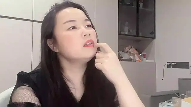 zhiqiu- online show from October 2025 03:56:02 PM
