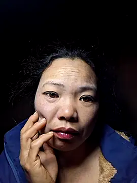 miomio-12 online show from December 2025 07:45:02 PM