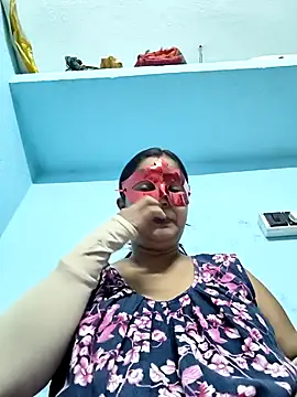 misti02 online show from October 2025 05:25:02 PM