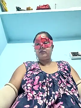 misti02 online show from October 2025 04:53:02 PM