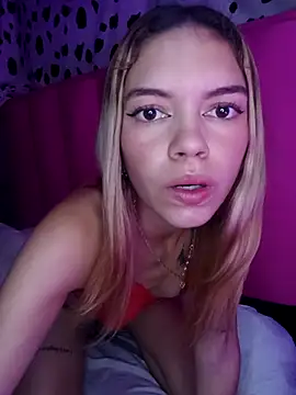 valeria cash online show from October 2025 08:40:01 PM