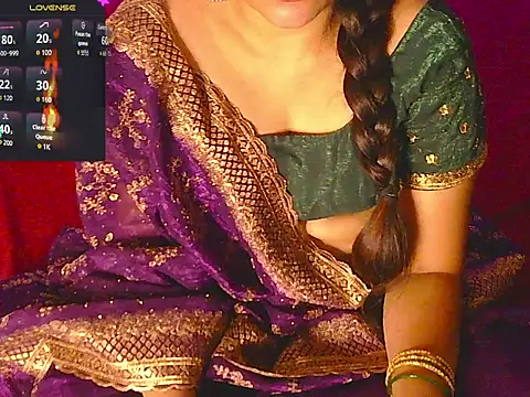 Snapshot of traditional_Jaanvi chatting on April 2026 01:02:02 PM traditional Jaanvi online show from April 2026 01:02:02 PM