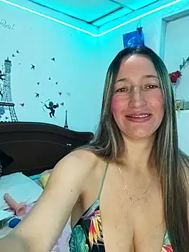 Snapshot of Keila10 chatting on October 2025 05:25:02 PM Keila10 online show from October 2025 05:25:02 PM