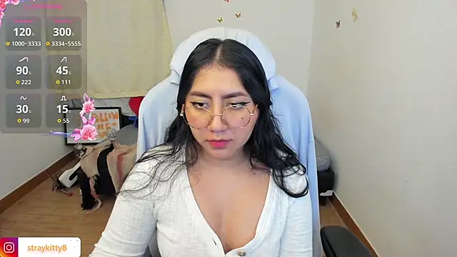 Snapshot of LoveLyy- chatting on October 2025 09:15:01 PM LoveLyy- online show from October 2025 09:15:01 PM