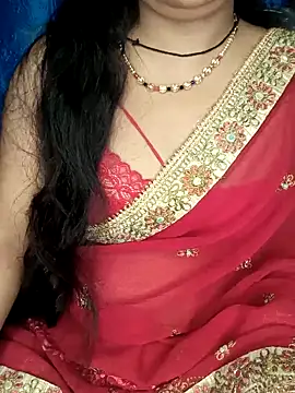 Snapshot of Rashmi_011 chatting on May 2026 11:44:02 PM Rashmi 011 online show from May 2026 11:44:02 PM